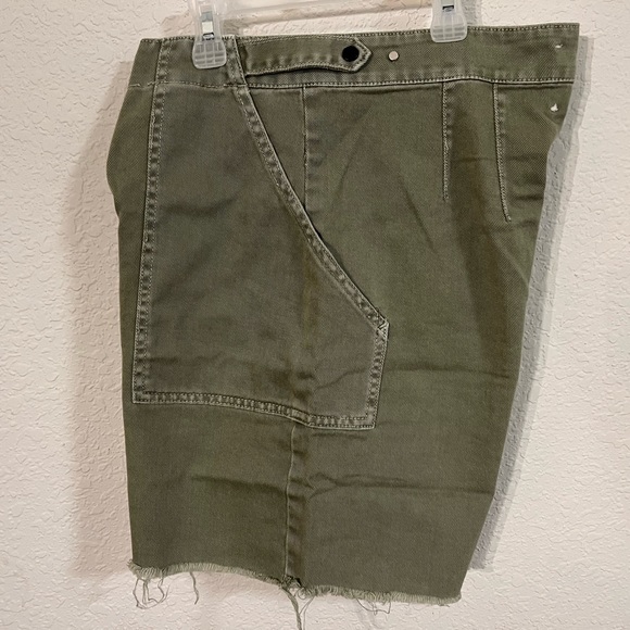 Like new Habitual cut off high-wasted shorts, size 26. - Picture 11 of 16